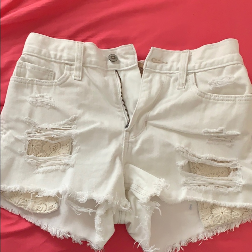Hollister size 3 High-Rise Short-Shorts